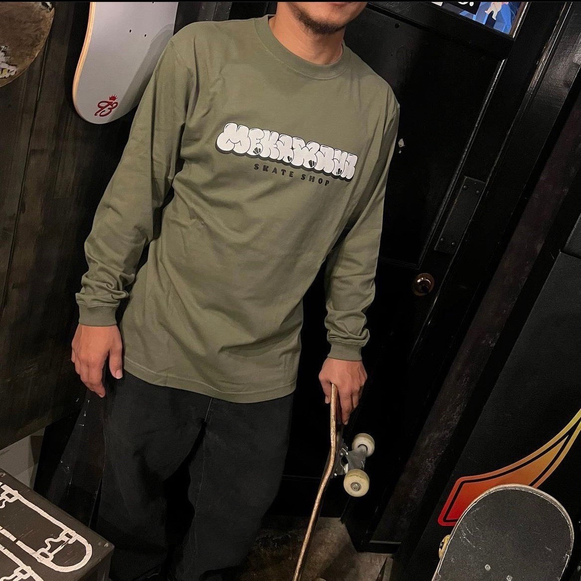 三河屋 グラフィティーロゴ ロングTシャツ