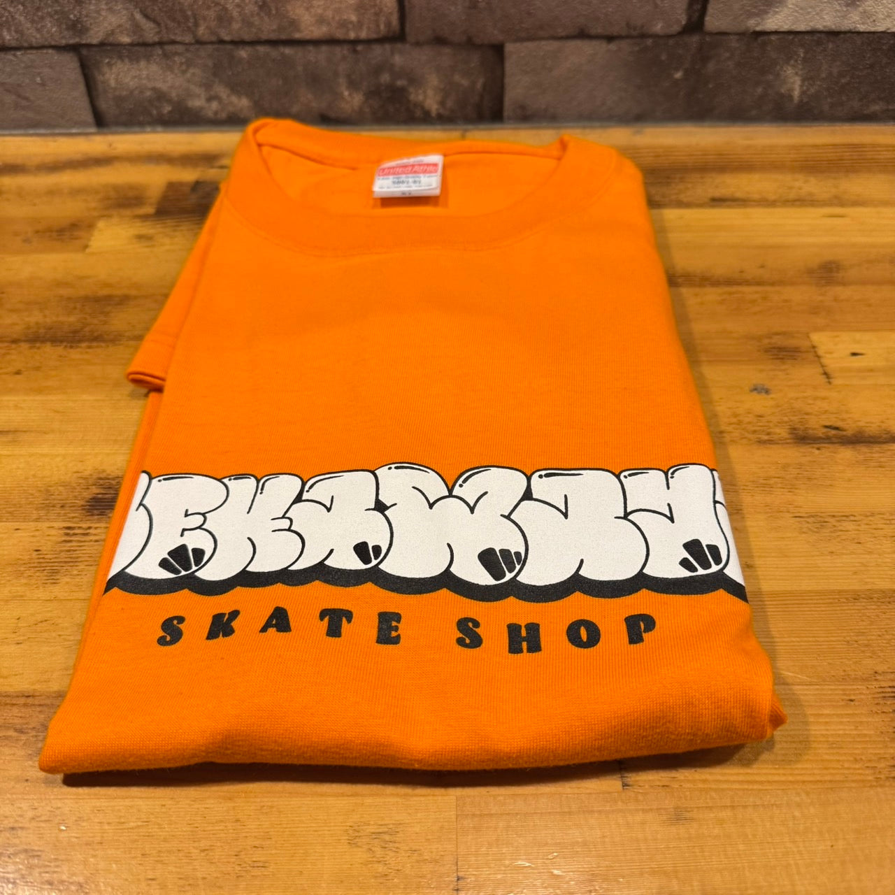 三河屋2周年記念Tシャツ グラフィティロゴ