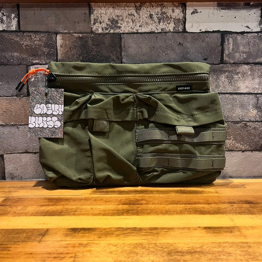 EAZY M!SS Multi-Pocket Shoulder Bag