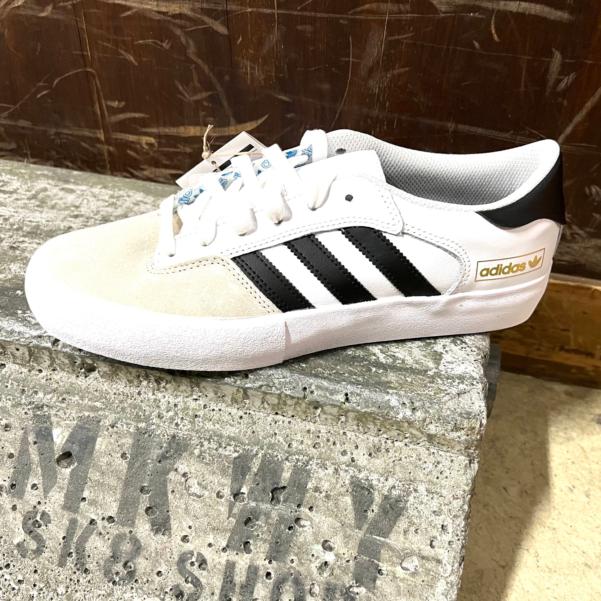 Adidas discount skateboarding sale
